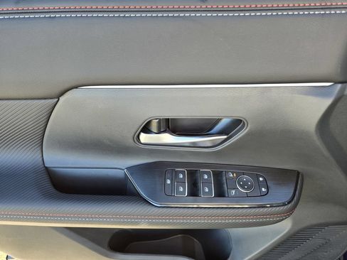 New 2026 Nissan Kicks SR AWD/4WD image 13