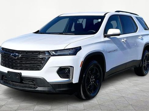 Used 2023 Chevrolet Traverse LT w/ Midnight/Sport Edition image 3