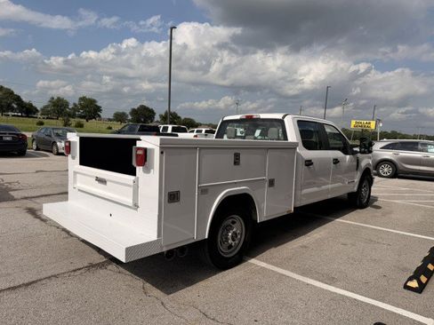 Used 2018 Ford F350 XL w/ Power Equipment Group RWD image 2