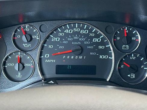 New 2026 Chevrolet Express 2500 w/ Driver Convenience Package RWD image 27