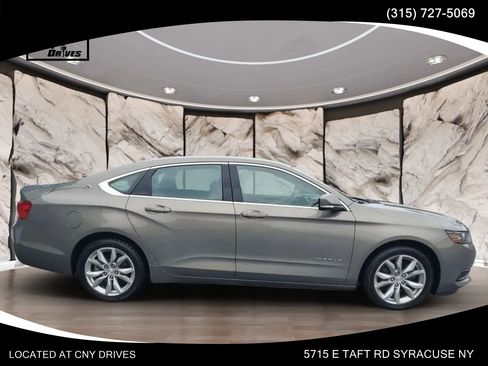 Used 2017 Chevrolet Impala LT FWD image 4