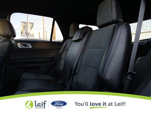 Used 2015 Ford Explorer XLT w/ Equipment Group 202A image 9