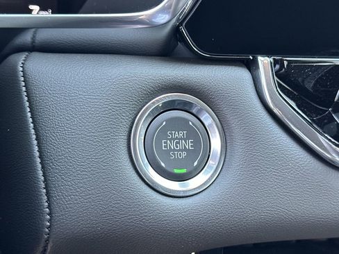 New 2026 GMC Canyon Elevation w/ Convenience Package image 9