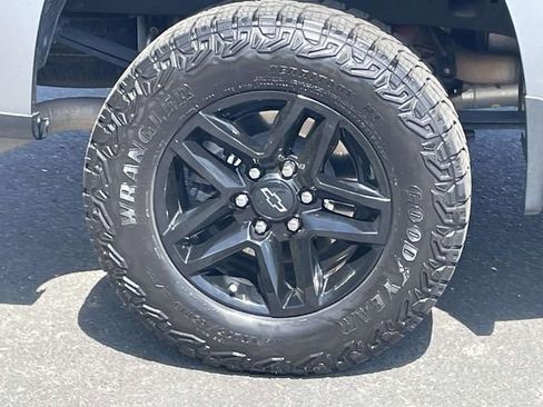 Used 2024 Chevrolet Silverado 1500 Custom Trail Boss image 31