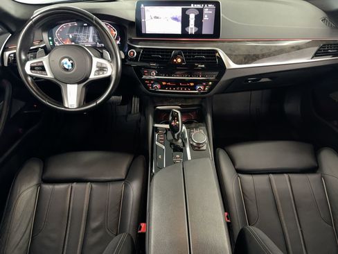 Used 2022 BMW 540i w/ M Sport Package image 27