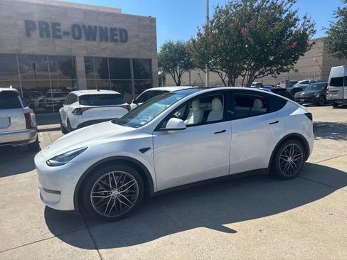 Used 2022 Tesla Model Y Long Range AWD/4WD image 6