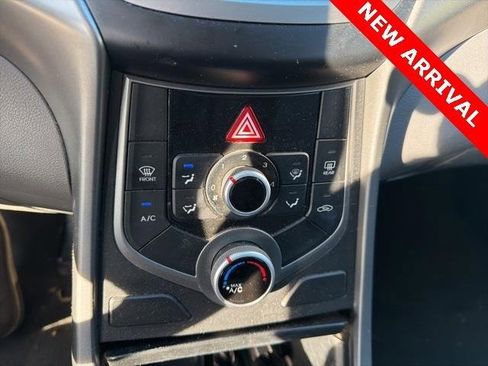Used 2015 Hyundai Elantra SE w/ Option Group 02 image 14