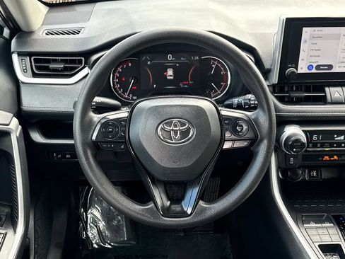 Used 2025 Toyota RAV4 XLE AWD/4WD image 13