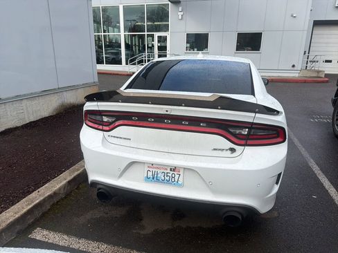 Used 2019 Dodge Charger SRT Hellcat w/ Navigation & Travel Group image 5