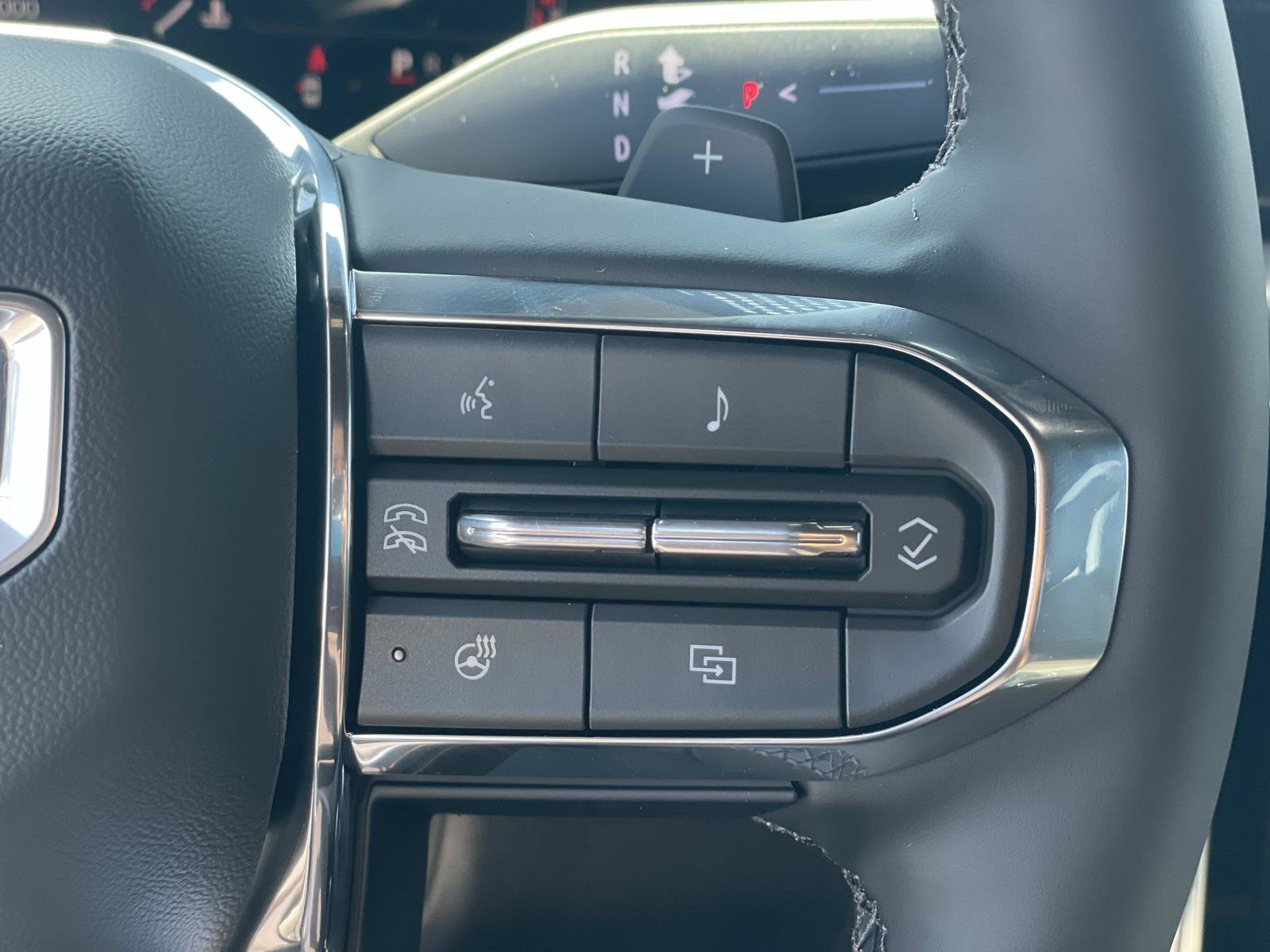 New 2026 GMC Yukon XL Elevation AWD/4WD image 12