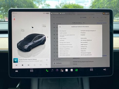 Used 2023 Tesla Model Y AWD image 24