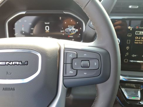 New 2026 GMC Sierra 2500 Denali w/ Denali Reserve Package AWD/4WD image 12