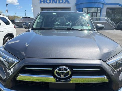 Used 2022 Toyota 4Runner Limited AWD/4WD image 3