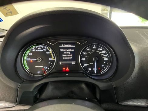 Used 2016 Audi A3 e-tron Prestige FWD image 26