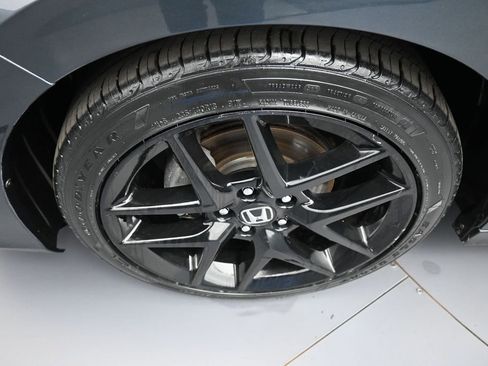 Used 2023 Honda Civic Sport image 14