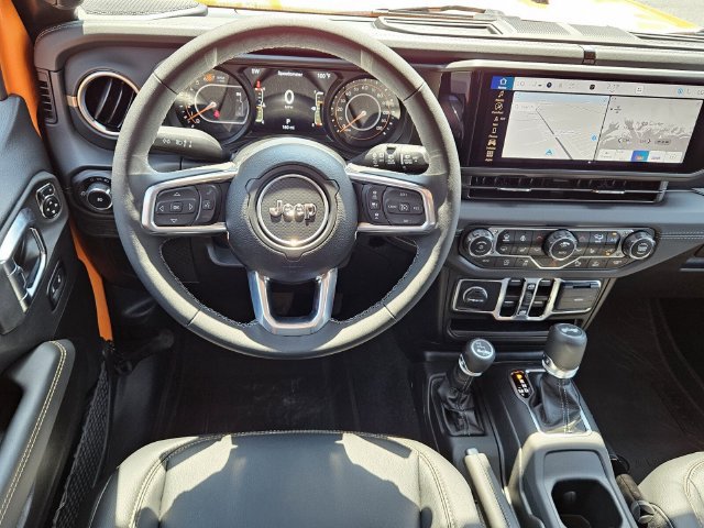 New 2025 Jeep Wrangler Unlimited Sahara AWD/4WD image 6