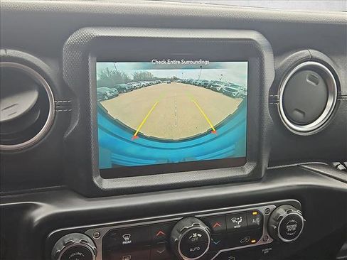 Used 2021 Jeep Wrangler Unlimited Sahara image 14