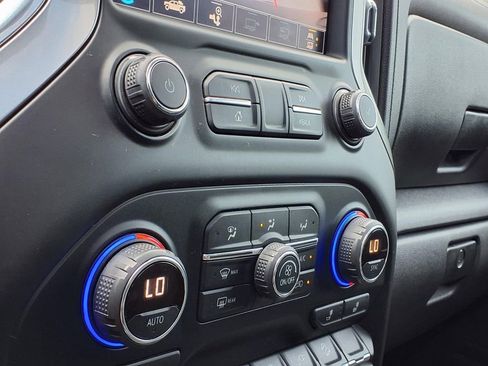 Used 2020 Chevrolet Silverado 1500 LT Trail Boss AWD/4WD image 22