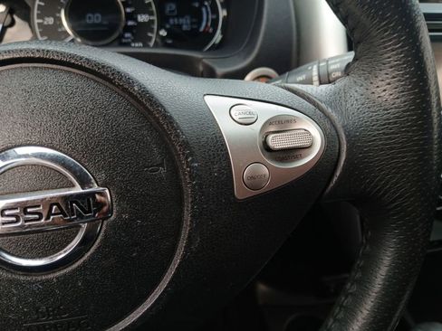 Used 2018 Nissan Versa Note SR image 24