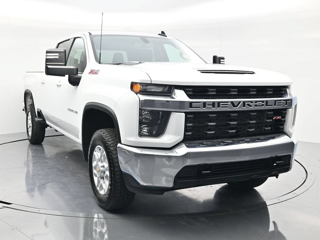 Used 2023 Chevrolet Silverado 2500 LT AWD/4WD image 3