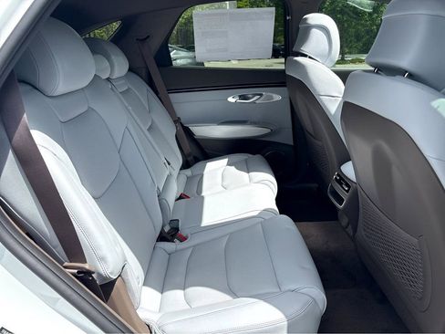 New 2026 Genesis GV70 2.5T Advanced AWD/4WD image 17