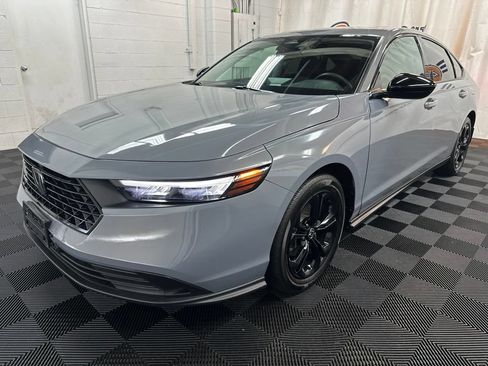 Used 2025 Honda Accord SE image 4