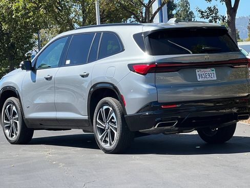 Used 2026 Buick Enclave Sport Touring w/ Power Package FWD image 6