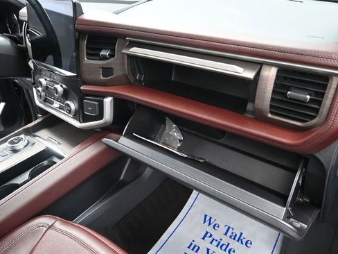 Used 2024 Ford Expedition Max Limited image 15