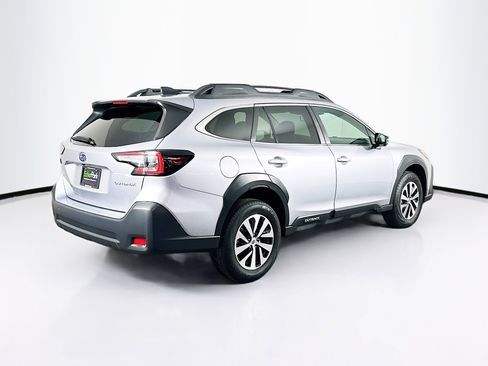 Used 2025 Subaru Outback Premium image 9