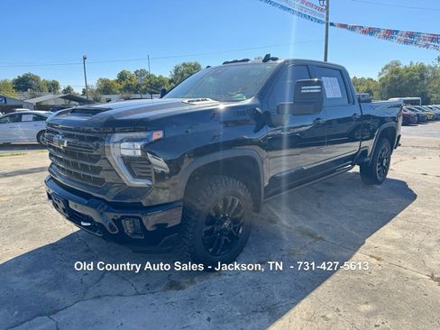 Used 2025 Chevrolet Silverado 2500 High Country w/ Midnight Edition image 2