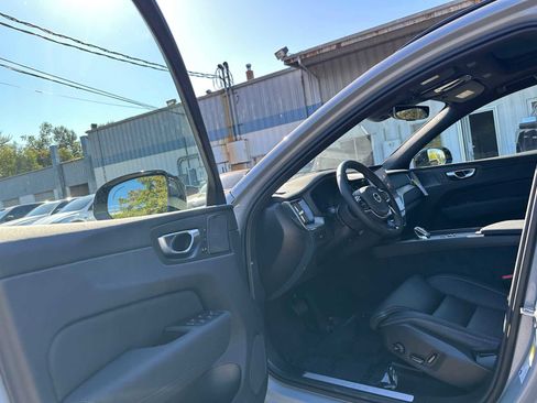 New 2026 Volvo XC60 B5 Ultra w/ Climate Package image 20