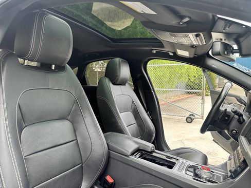 Used 2016 Jaguar XF R-Sport image 18