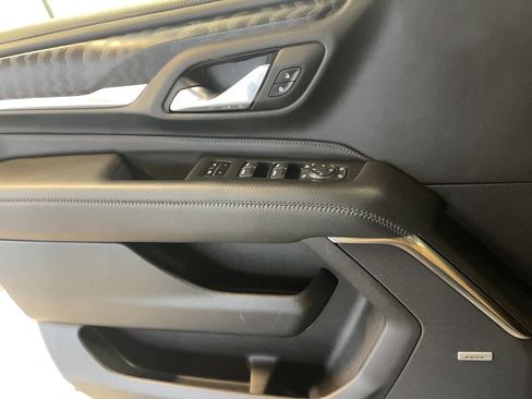 Used 2024 GMC Yukon XL Denali w/ Advanced Technology Package image 24