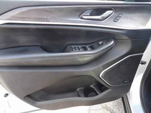 Used 2021 Jeep Grand Cherokee L Limited w/ Trailer Tow Group (B) AWD/4WD image 14