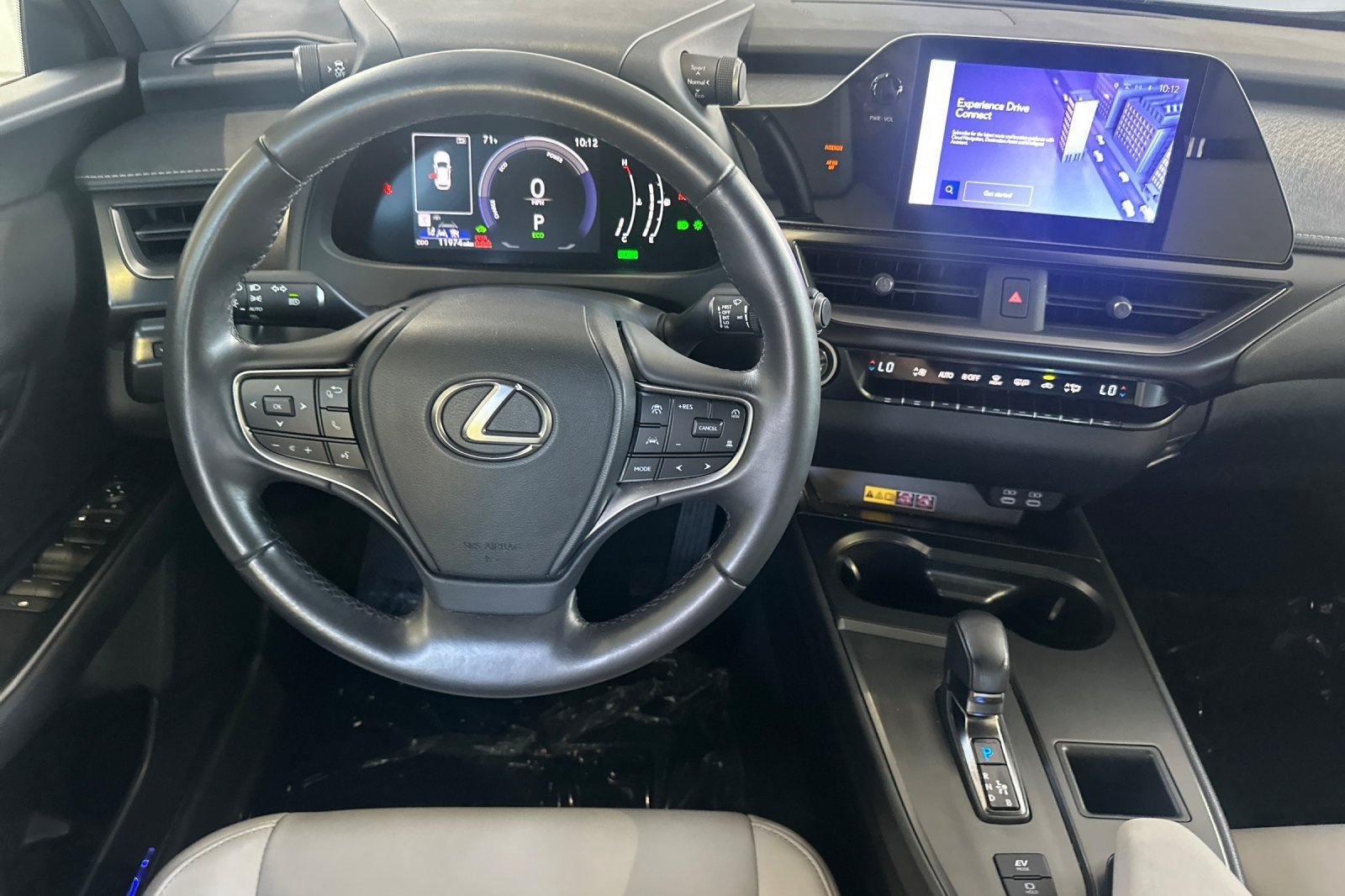 Certified 2025 Lexus UX 300h FWD w/ Accessory Package (Z2) image 18