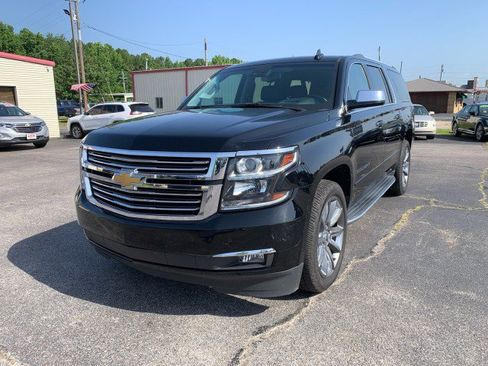Used 2018 Chevrolet Suburban Premier AWD/4WD image 6
