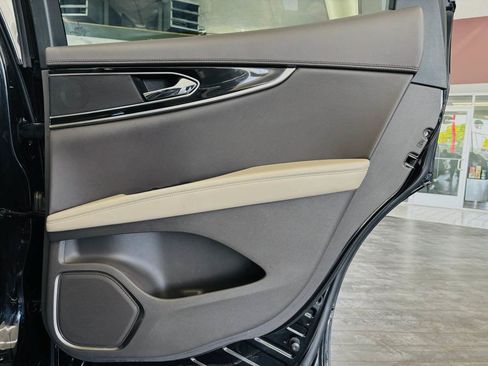 Used 2023 Lincoln Nautilus Reserve FWD image 38