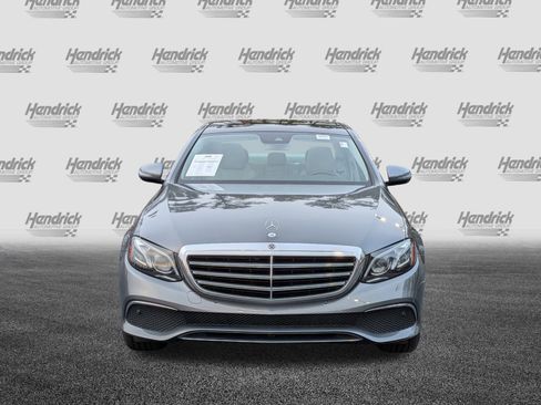 Used 2018 Mercedes-Benz E 300 image 3