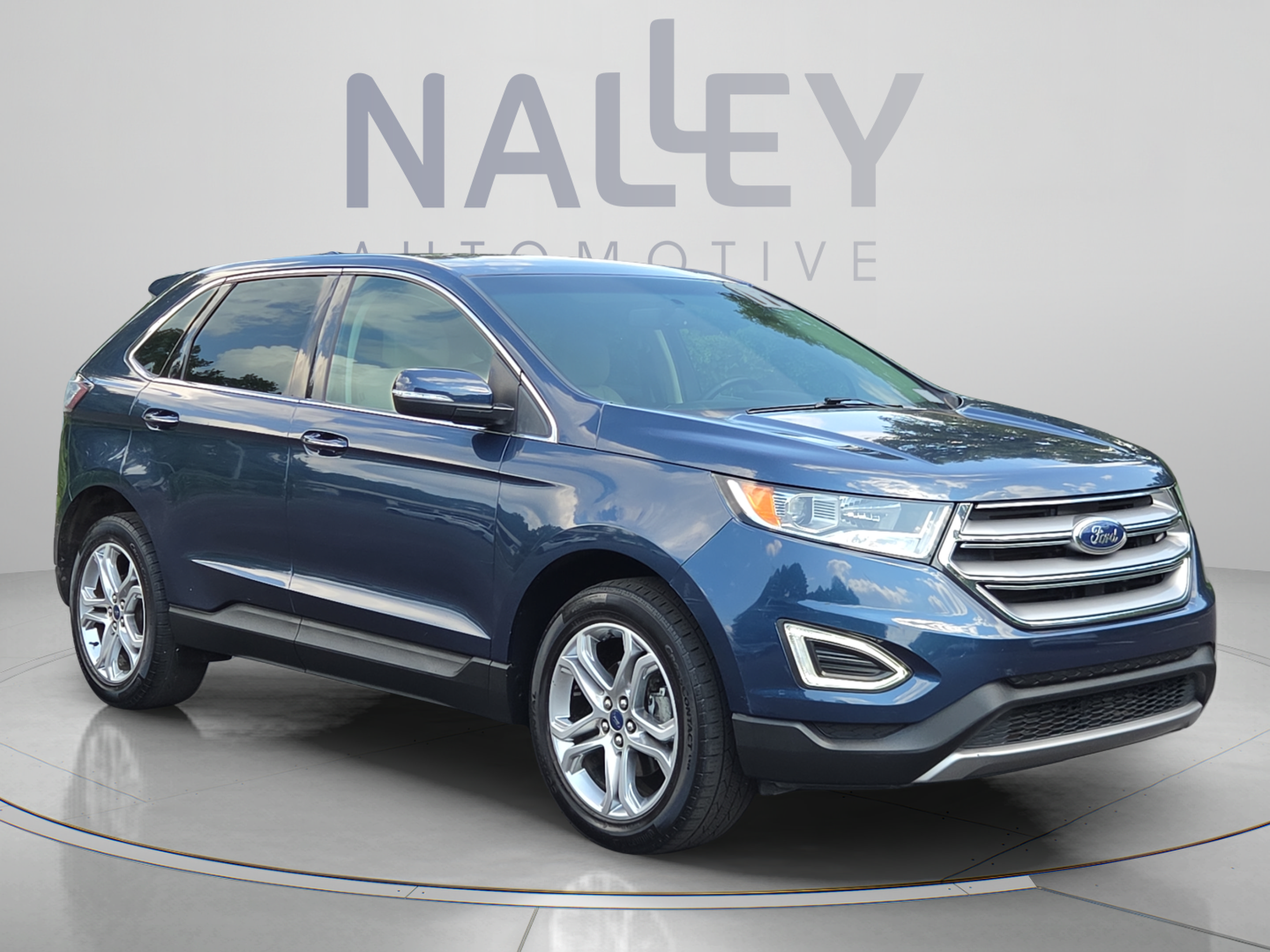 Used 2017 Ford Edge Titanium w/ Equipment Group 301A FWD image 7