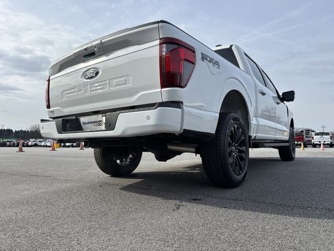 Used 2025 Ford F150 XLT w/ Equipment Group 302A MID image 10