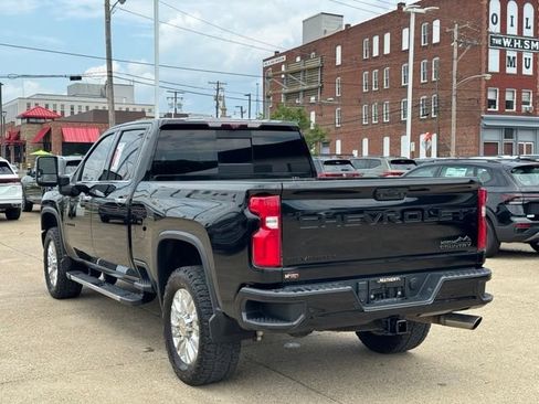 Used 2022 Chevrolet Silverado 2500 High Country w/ LPO, Dark Essentials Package AWD/4WD image 4