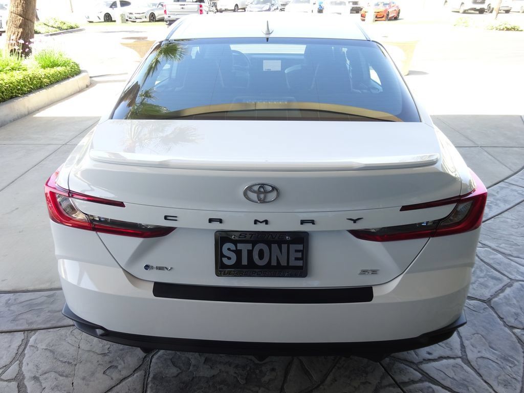Used 2025 Toyota Camry SE FWD image 6