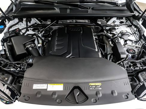 New 2025 Audi Q5 Premium image 11