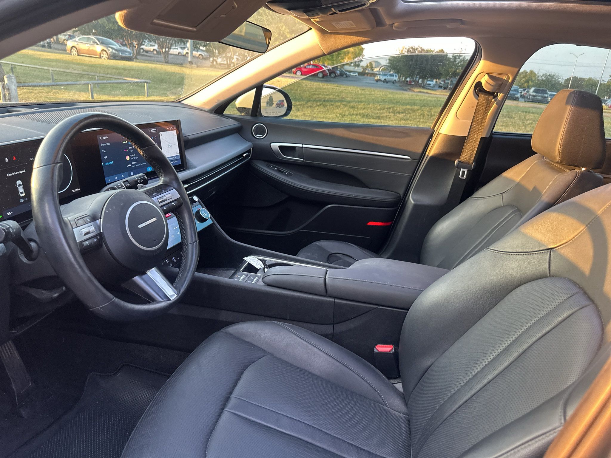 Used 2025 Hyundai Sonata Limited FWD image 18