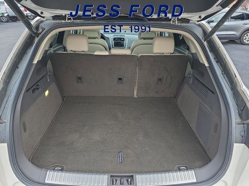 Used 2016 Lincoln MKX Reserve w/ Luxury Package image 11