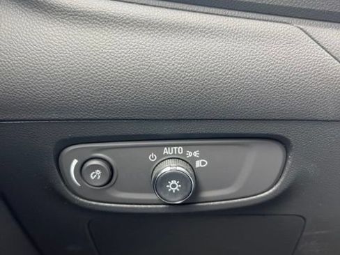 Used 2024 Buick Encore GX Preferred w/ Comfort Package AWD/4WD image 12