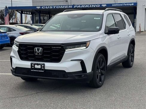 New 2025 Honda Pilot Black Edition image 2