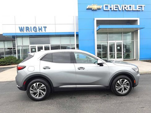 Used 2023 Buick Envision Essence AWD/4WD image 2