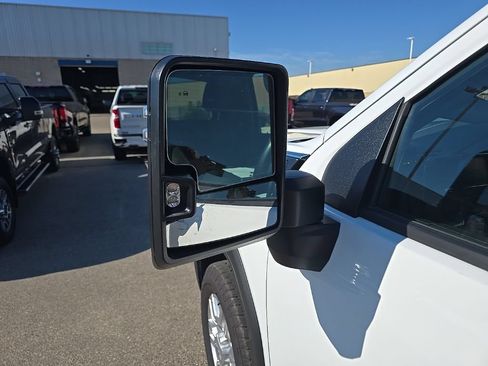 Used 2024 GMC Sierra 3500 SLE w/ SLE Convenience Package AWD/4WD image 7