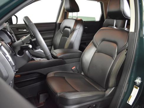 Used 2024 Nissan Pathfinder SL w/ Cargo Package AWD/4WD image 9